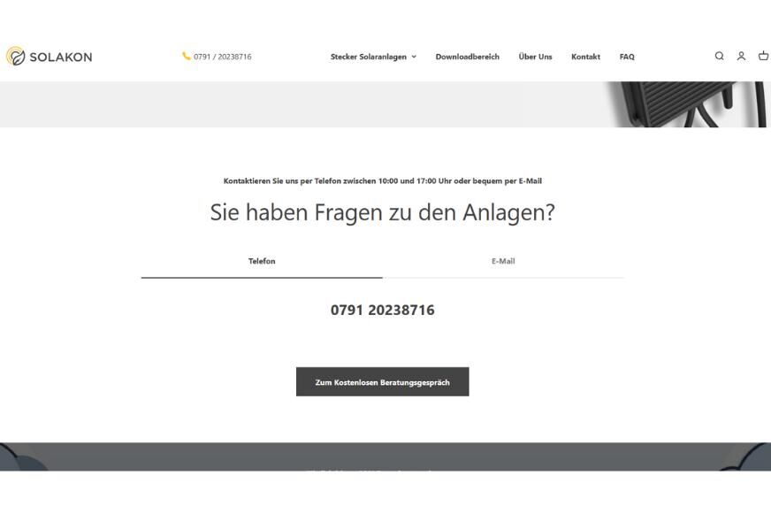 Auf der Website von Solakon stehen unterschiedliche Kontaktmöglichkeiten wie Telefon und E-Mail und es wird ein kostenloses Beratungsgespräch angeboten.